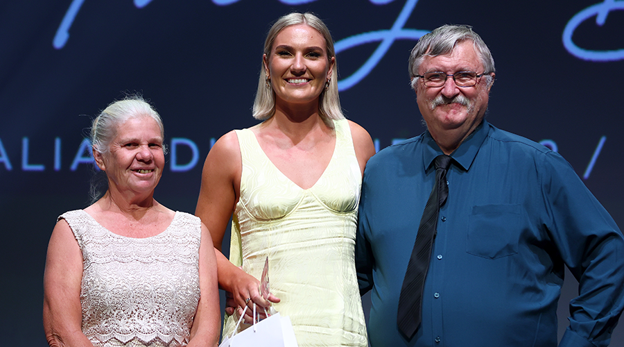 Courtney Bruce and her parents