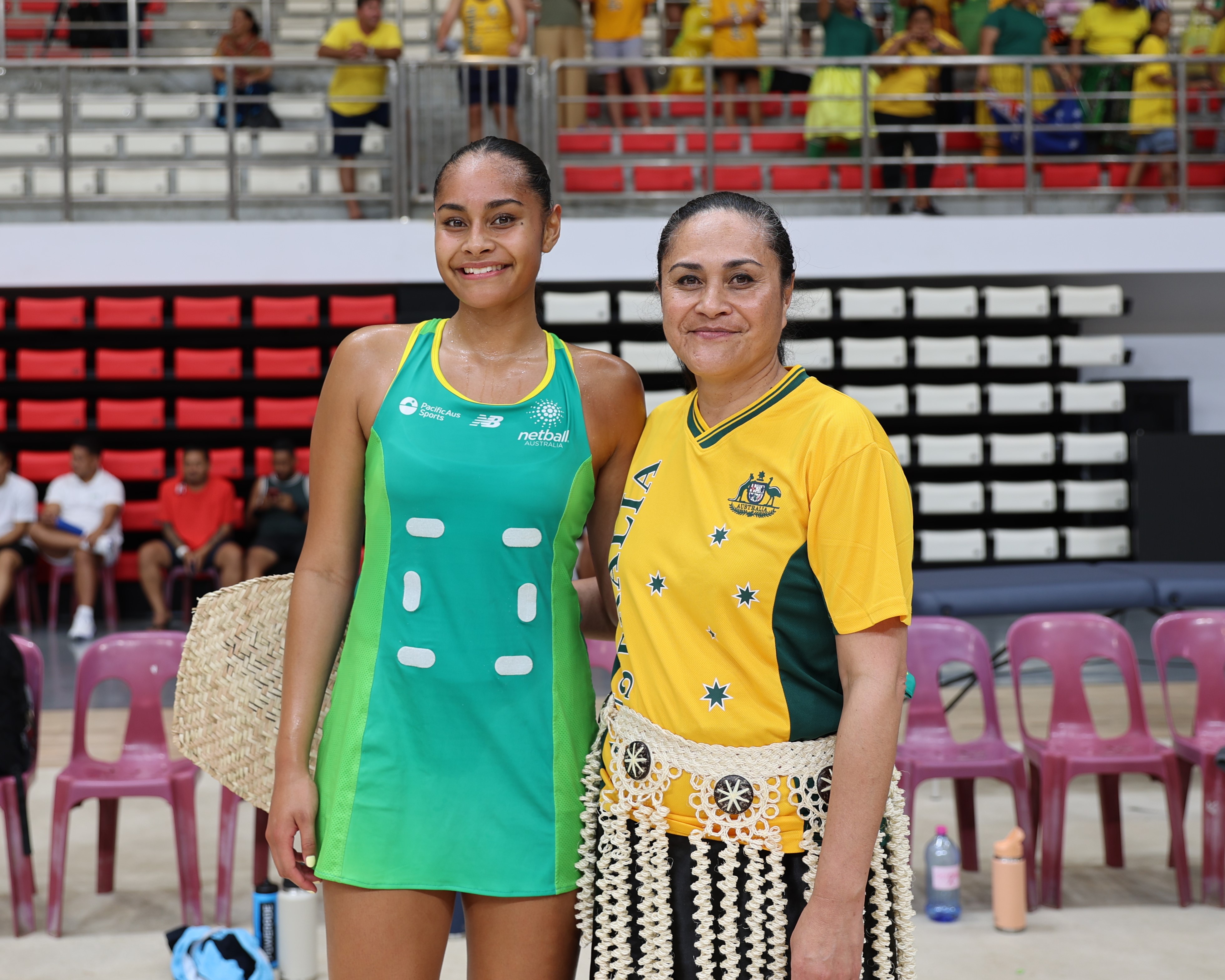 Monika 'Otai with mum Ana